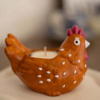 Свічка в гіпсовому кашпо "Курочка" з соєвого воску, ручної роботи